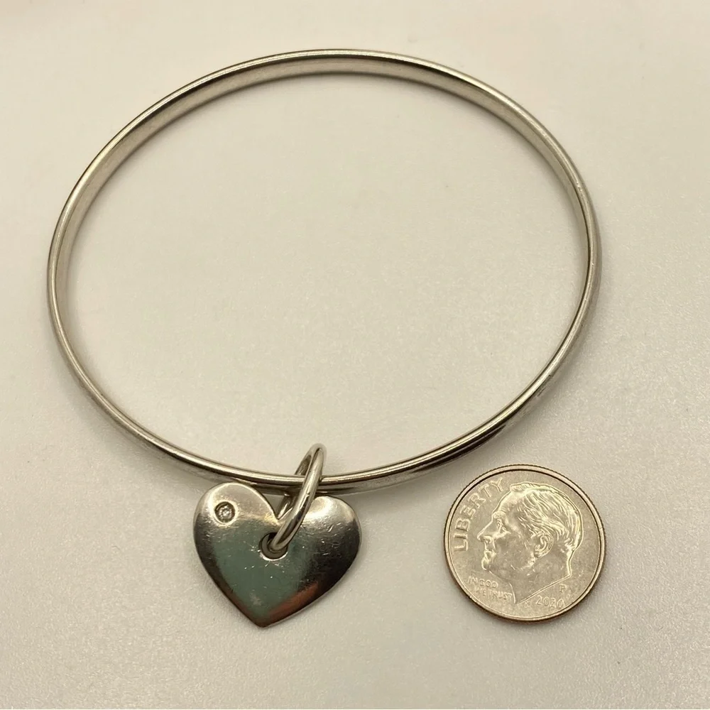 HOT Diamonds Silver Sterling And Diamonds Heart Charm Bangle Bracelet With Box